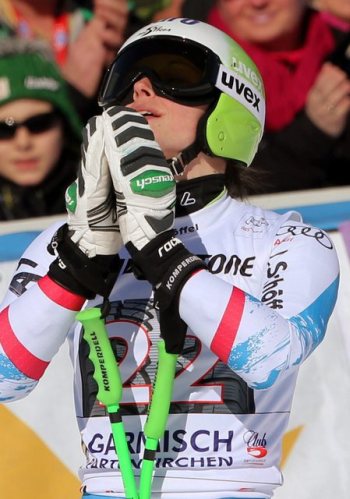 ����� ����