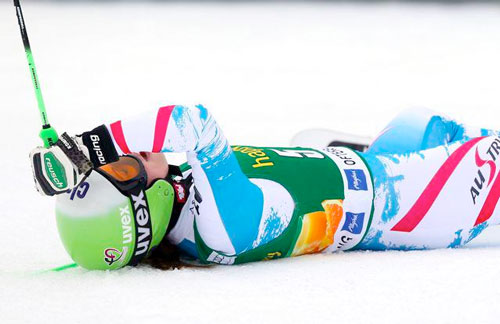 ����� ����