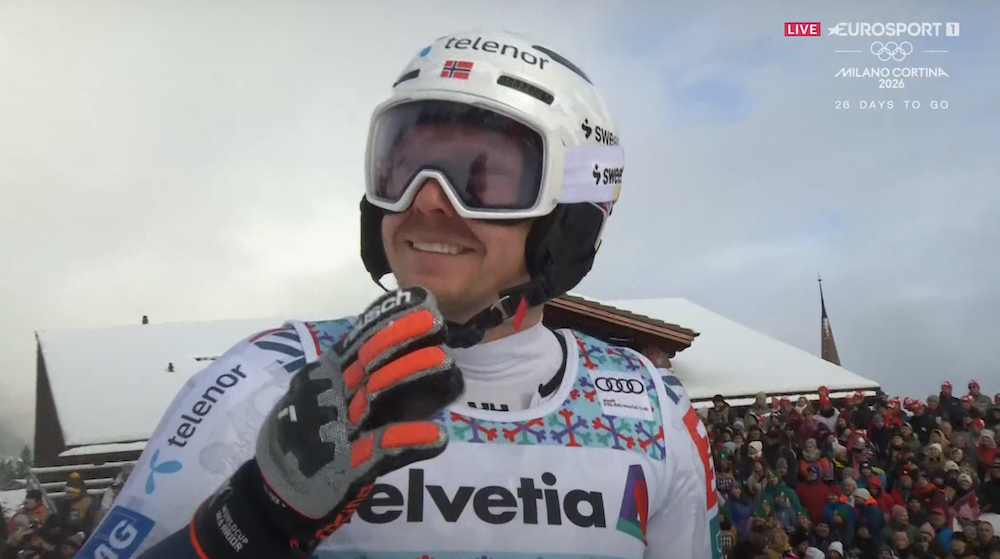 ����� ����