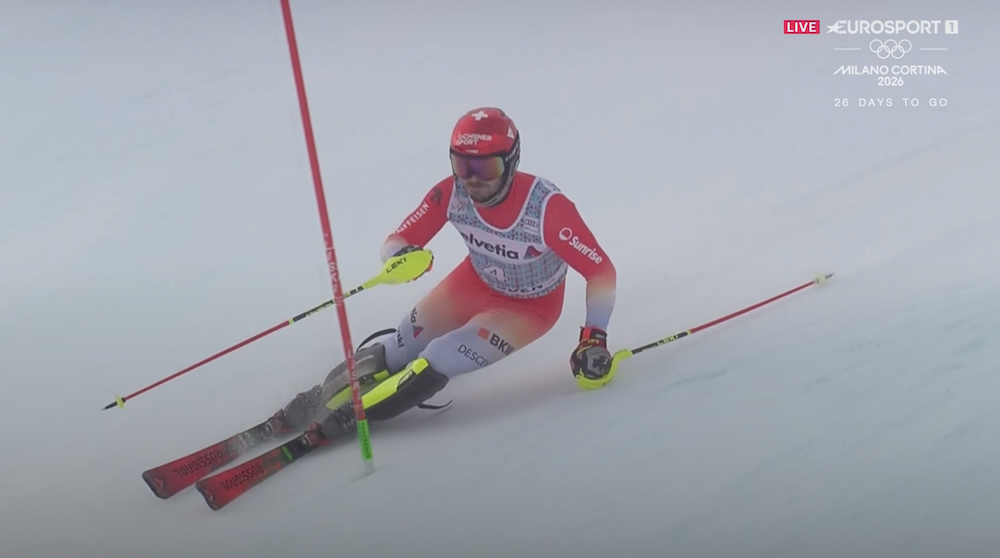 ����� ����