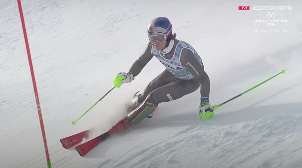 ����� ����