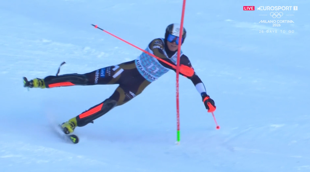 ����� ����