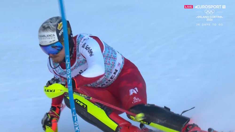 ����� ����