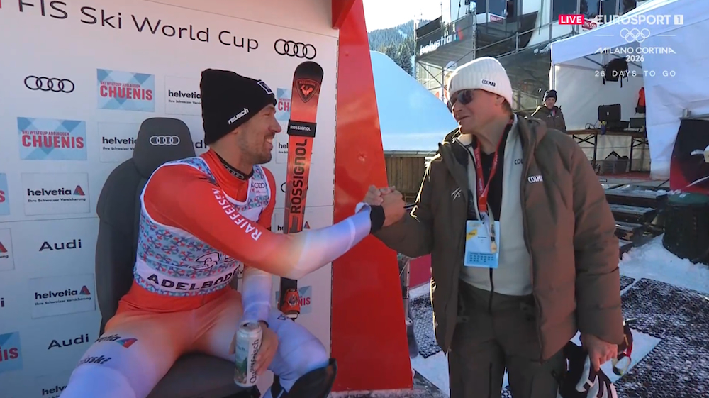 ����� ����