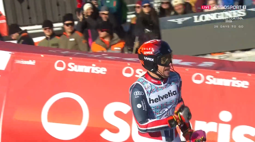 ����� ����