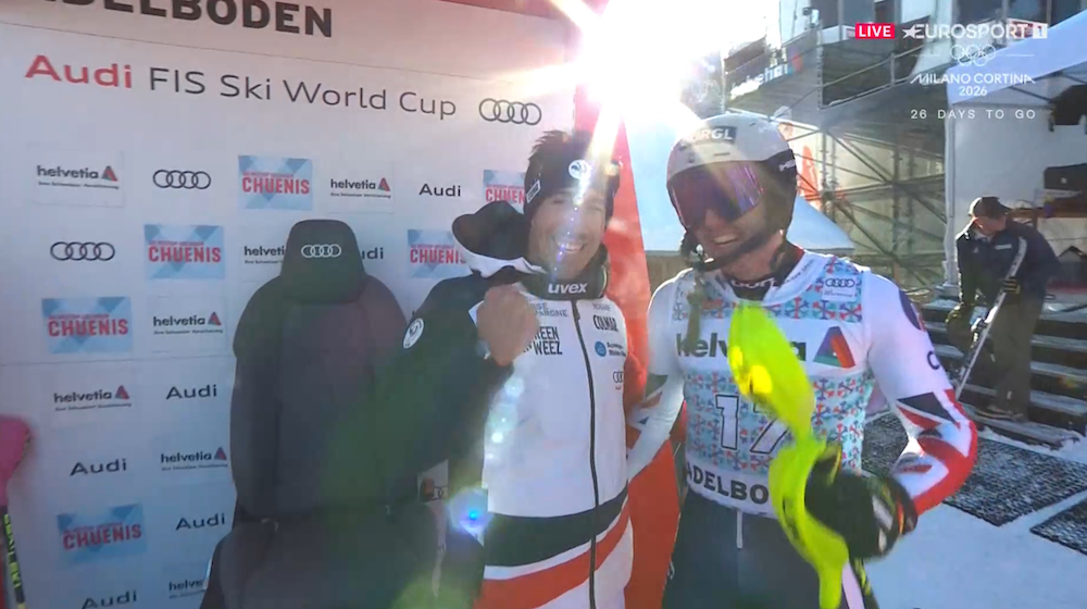 ����� ����