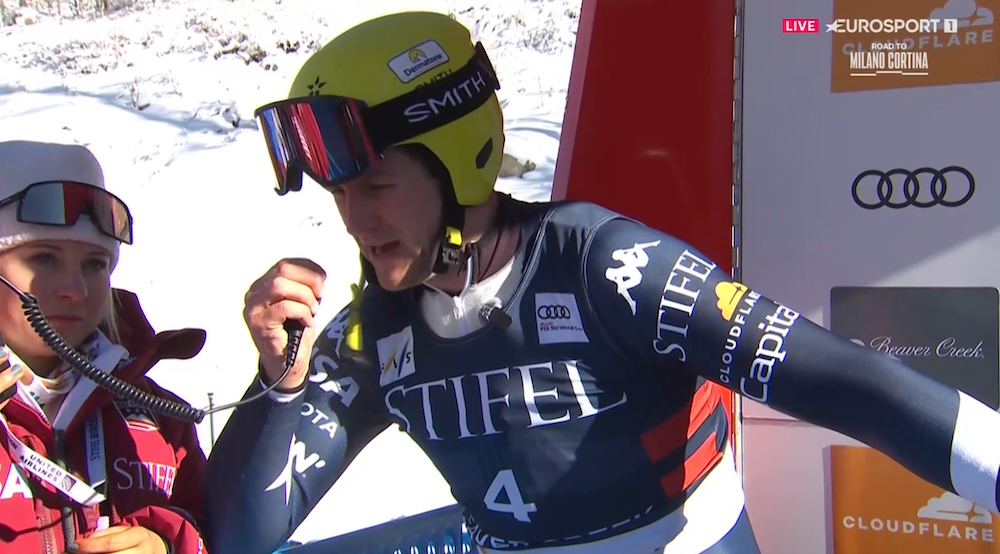 ����� ����