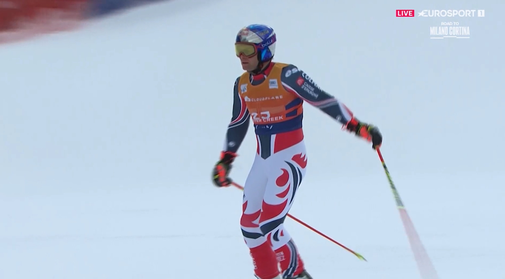 ����� ����