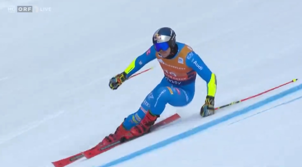 ����� ����