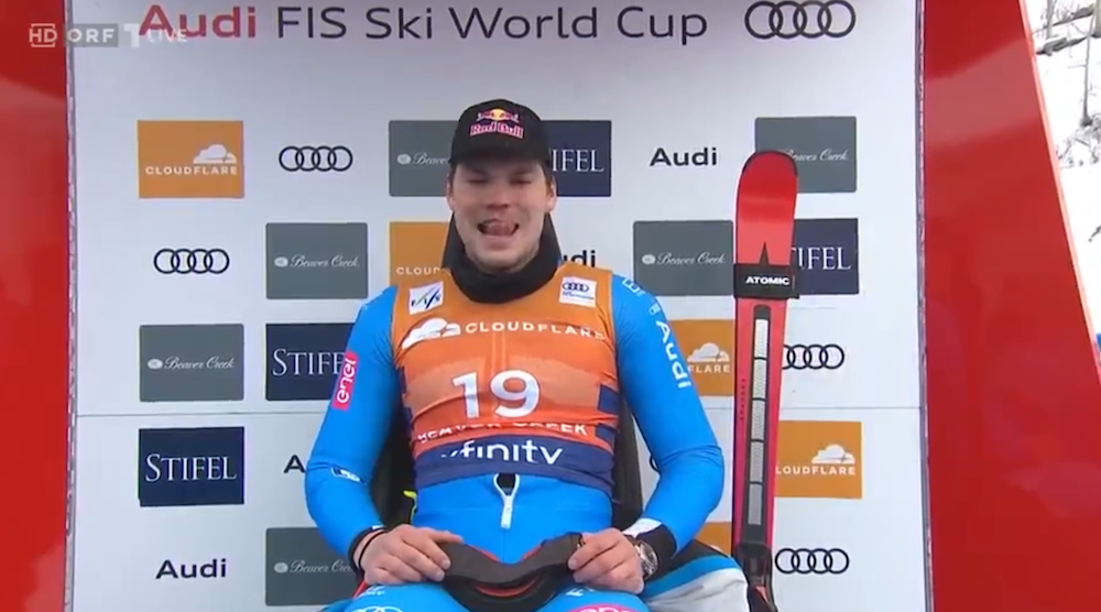 ����� ����