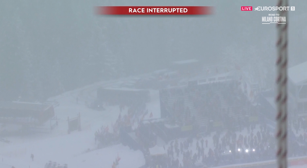 ����� ����