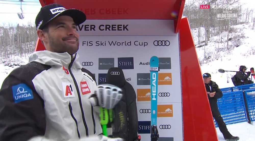 ����� ����