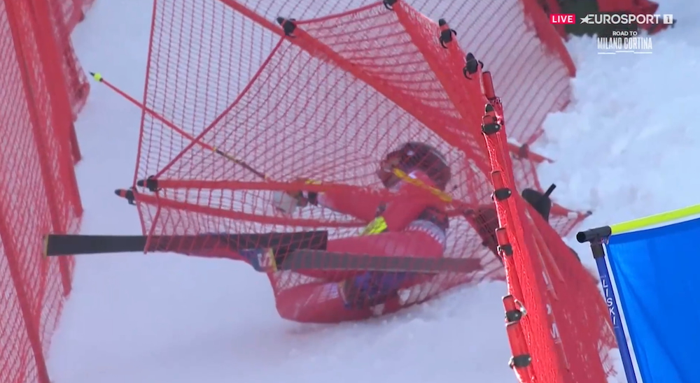 ����� ����