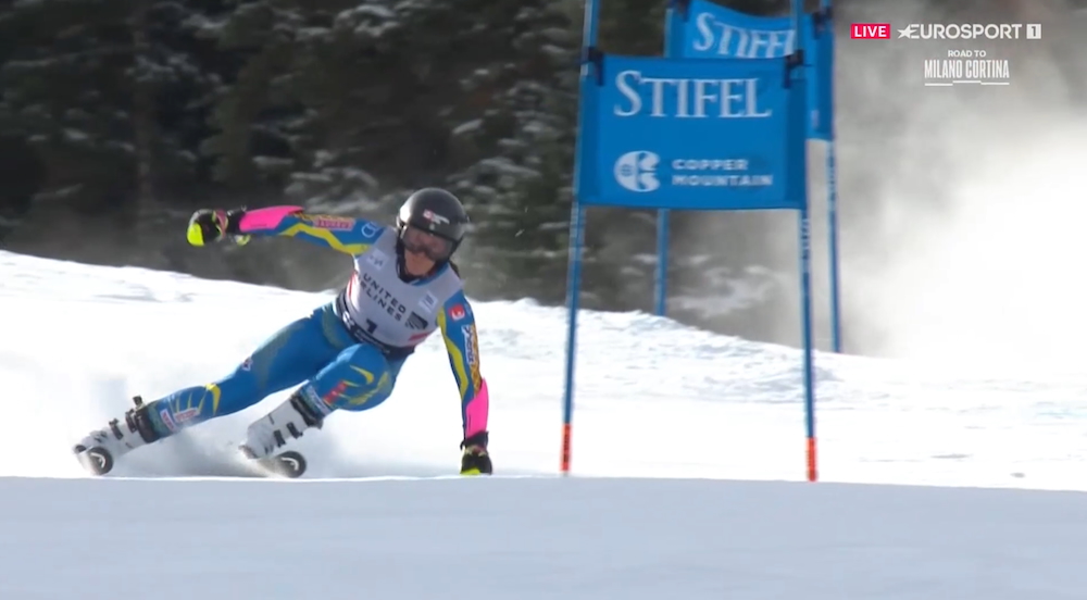 ����� ����