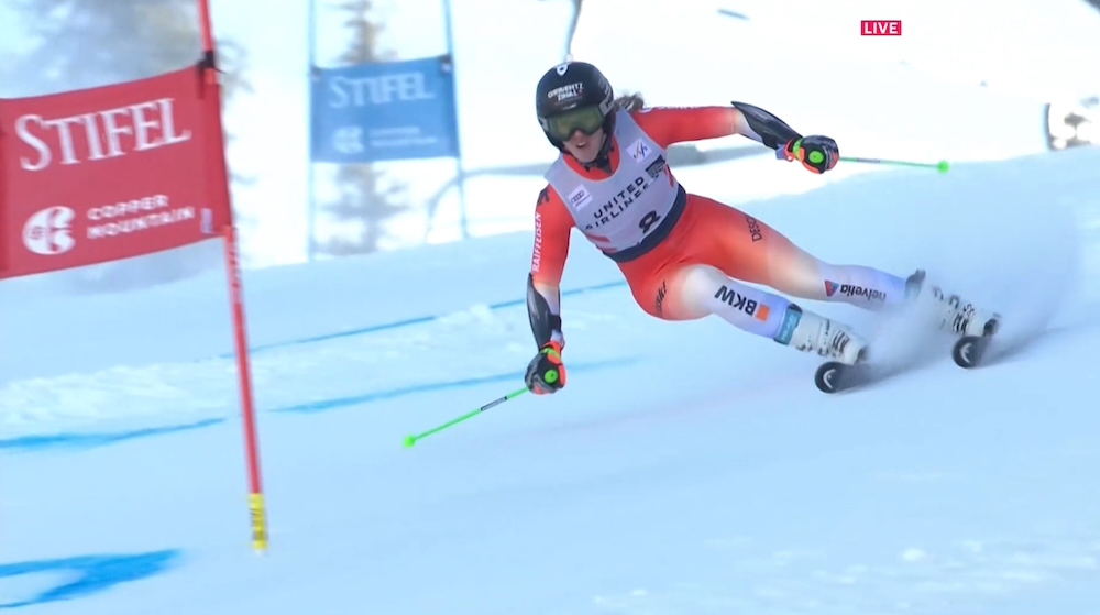 ����� ����