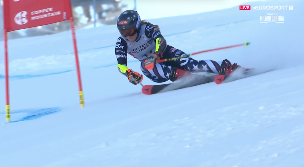 ����� ����