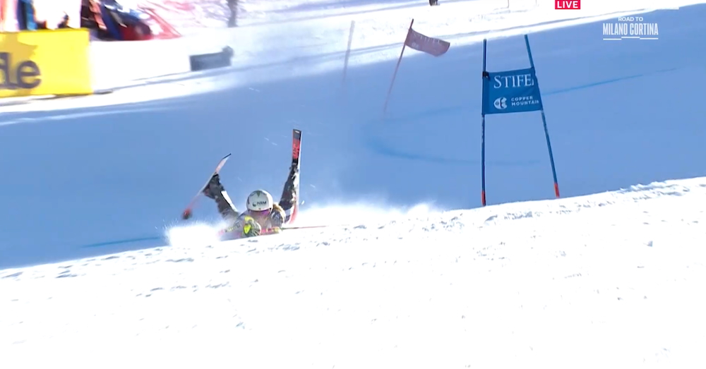 ����� ����