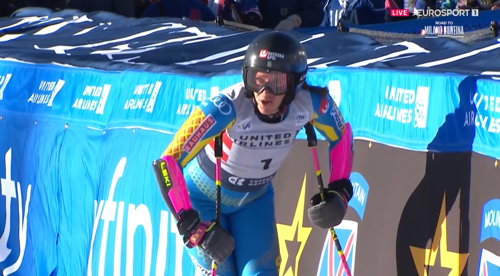 ����� ����