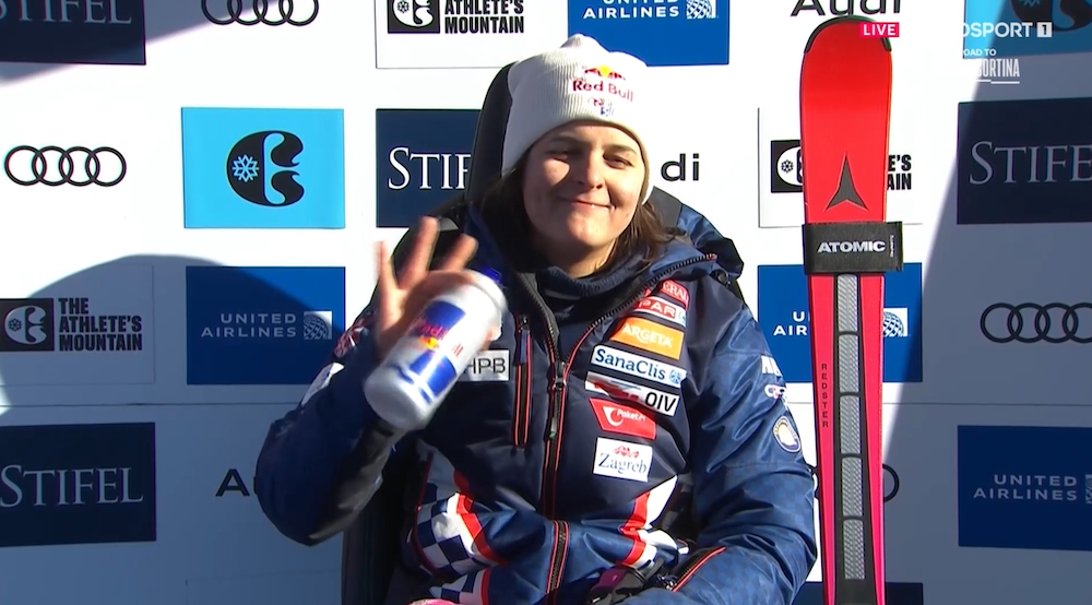 ����� ����