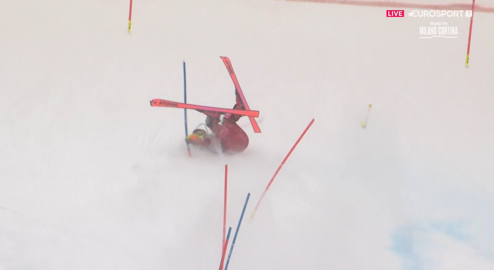 ����� ����