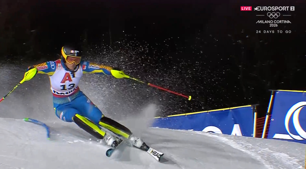 ����� ����