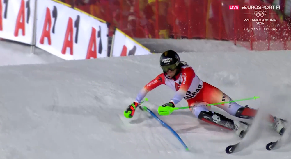 ����� ����