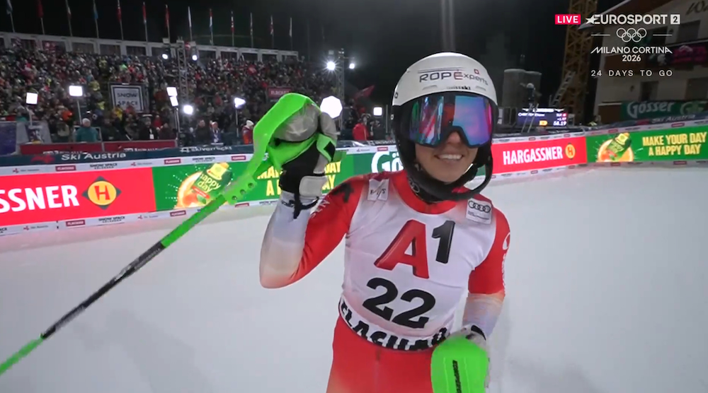 ����� ����