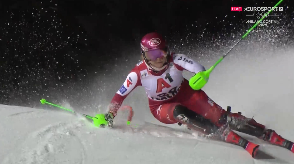 ����� ����