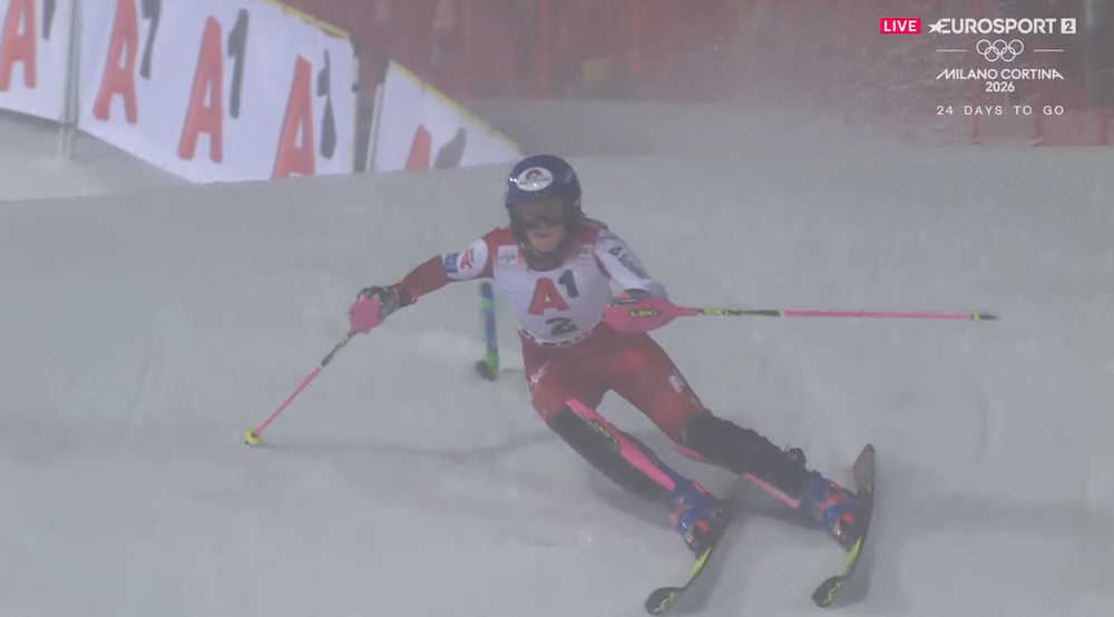 ����� ����