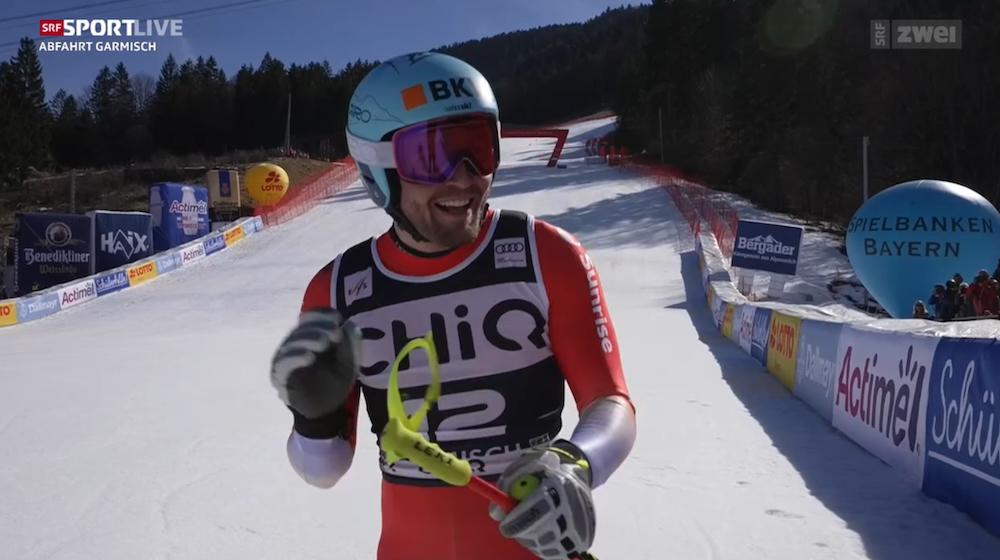 ����� ����