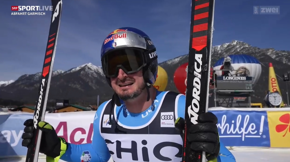 ����� ����