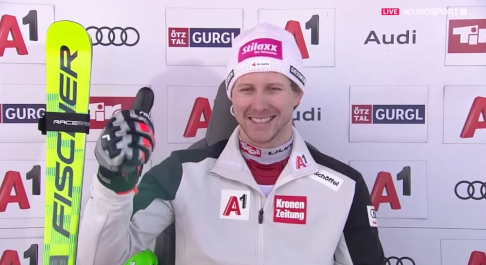 ����� ����