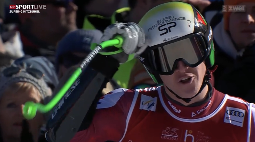 ����� ����