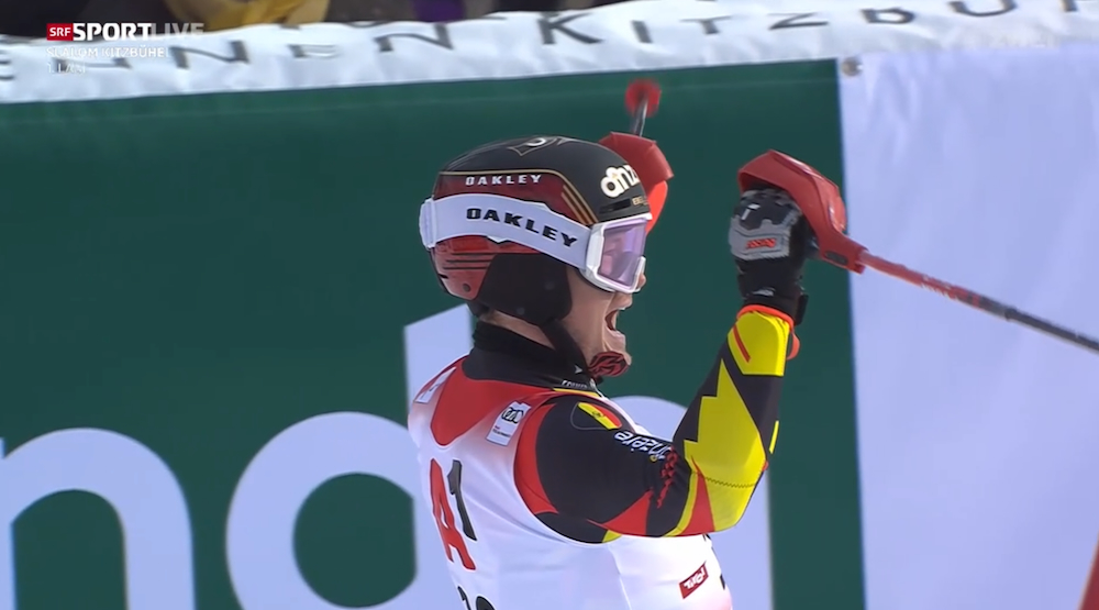 ����� ����