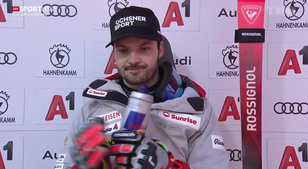 ����� ����