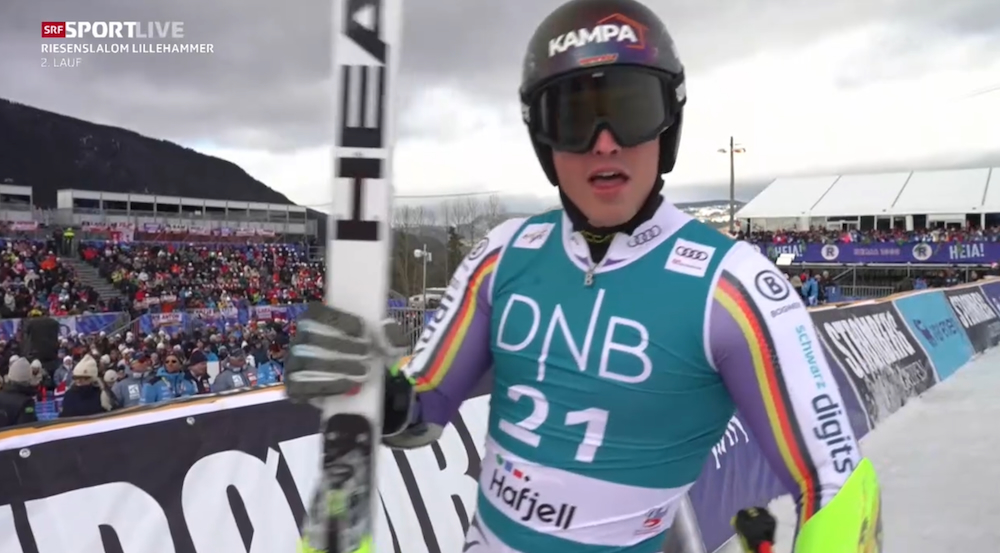 ����� ����