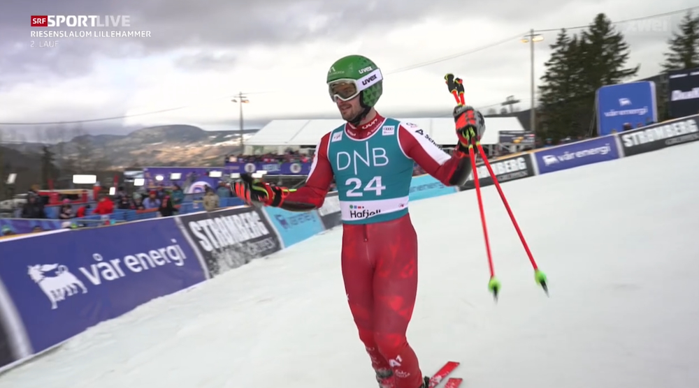 ����� ����