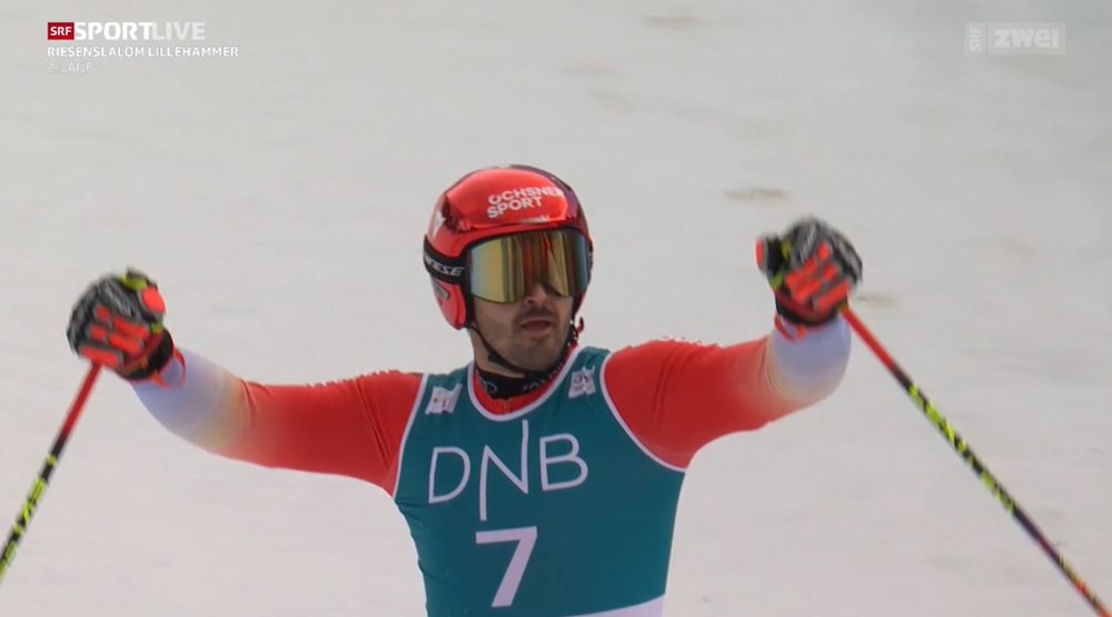 ����� ����