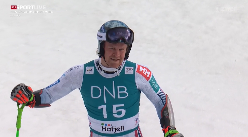 ����� ����