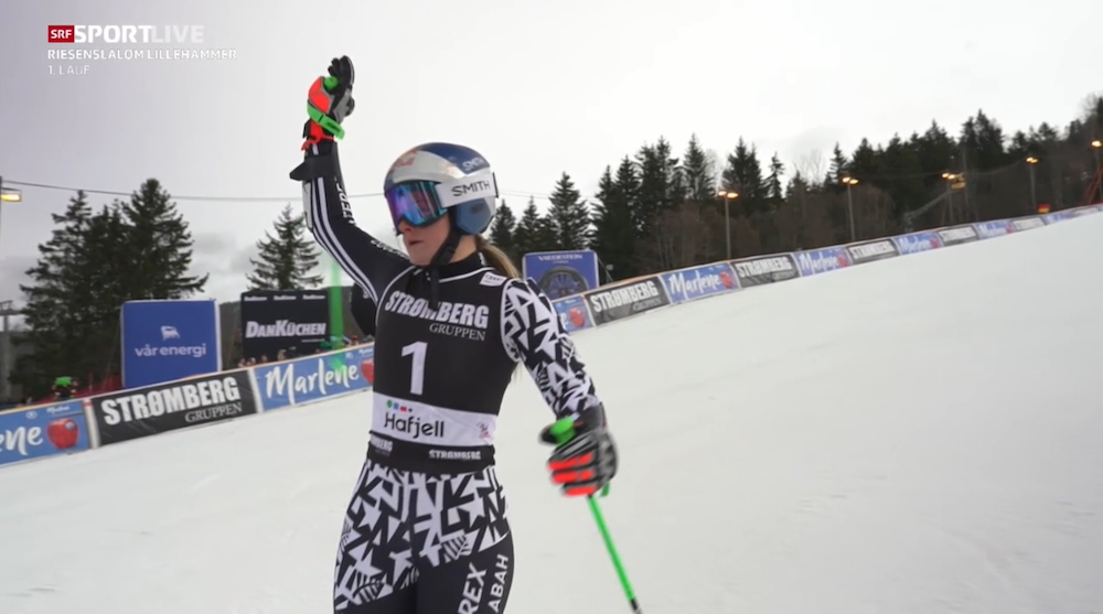 ����� ����