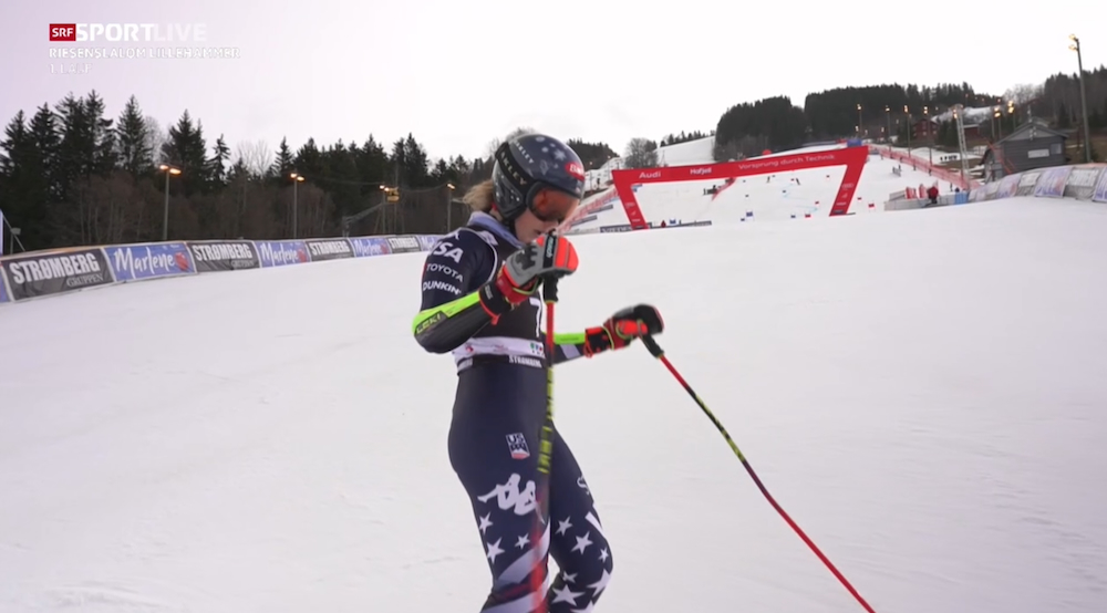 ����� ����