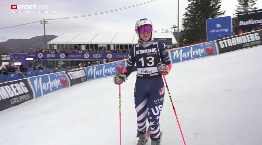 ����� ����