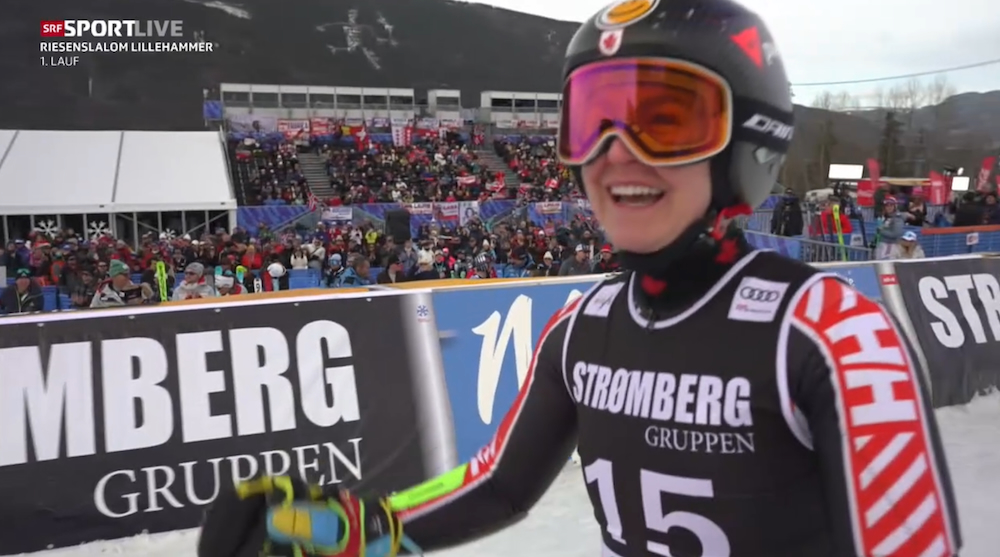 ����� ����