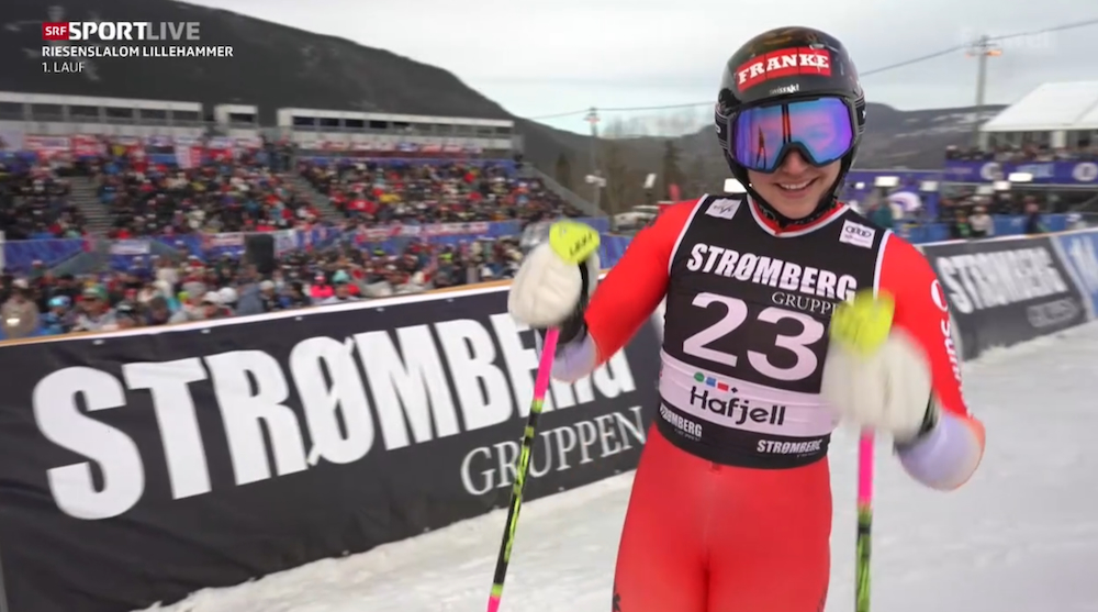 ����� ����