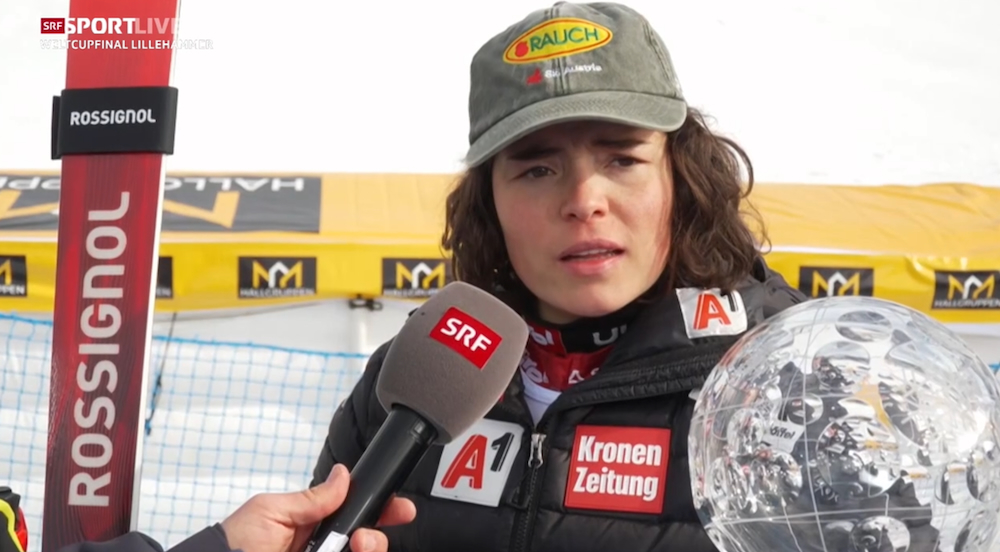 ����� ����