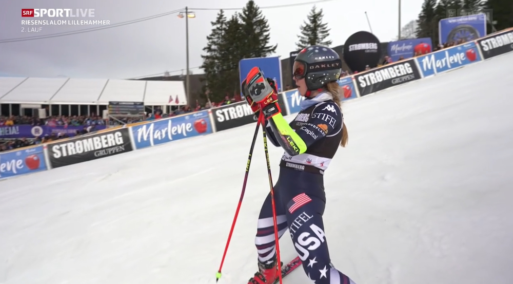 ����� ����