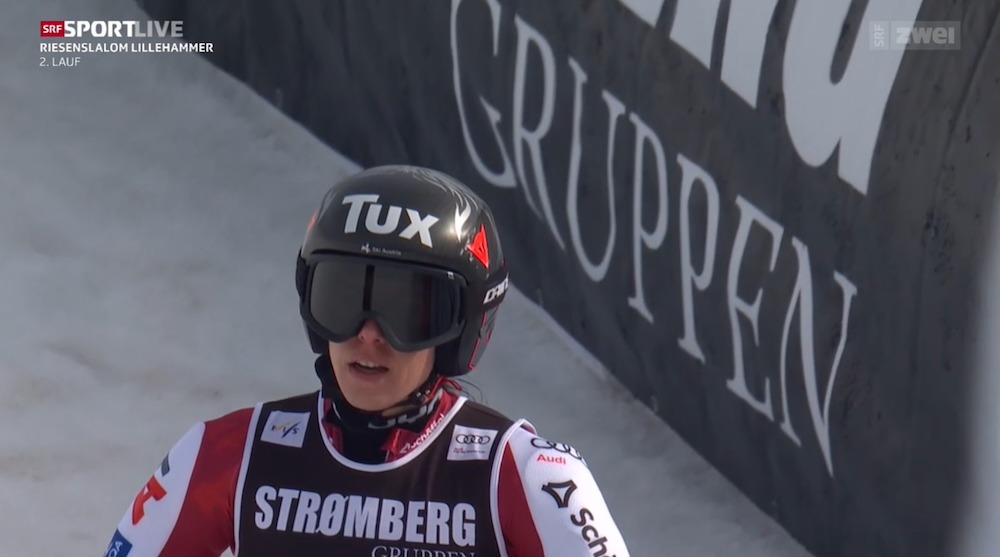 ����� ����