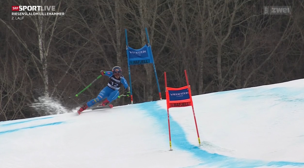 ����� ����