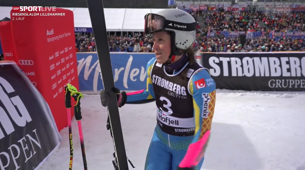 ����� ����