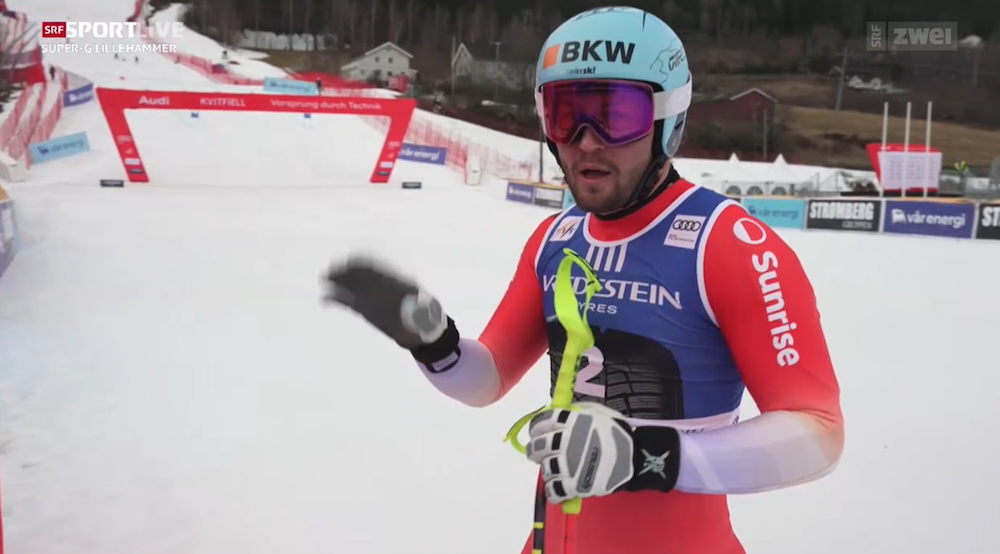 ����� ����